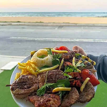 Airport Black Sea & Restaurant 3*